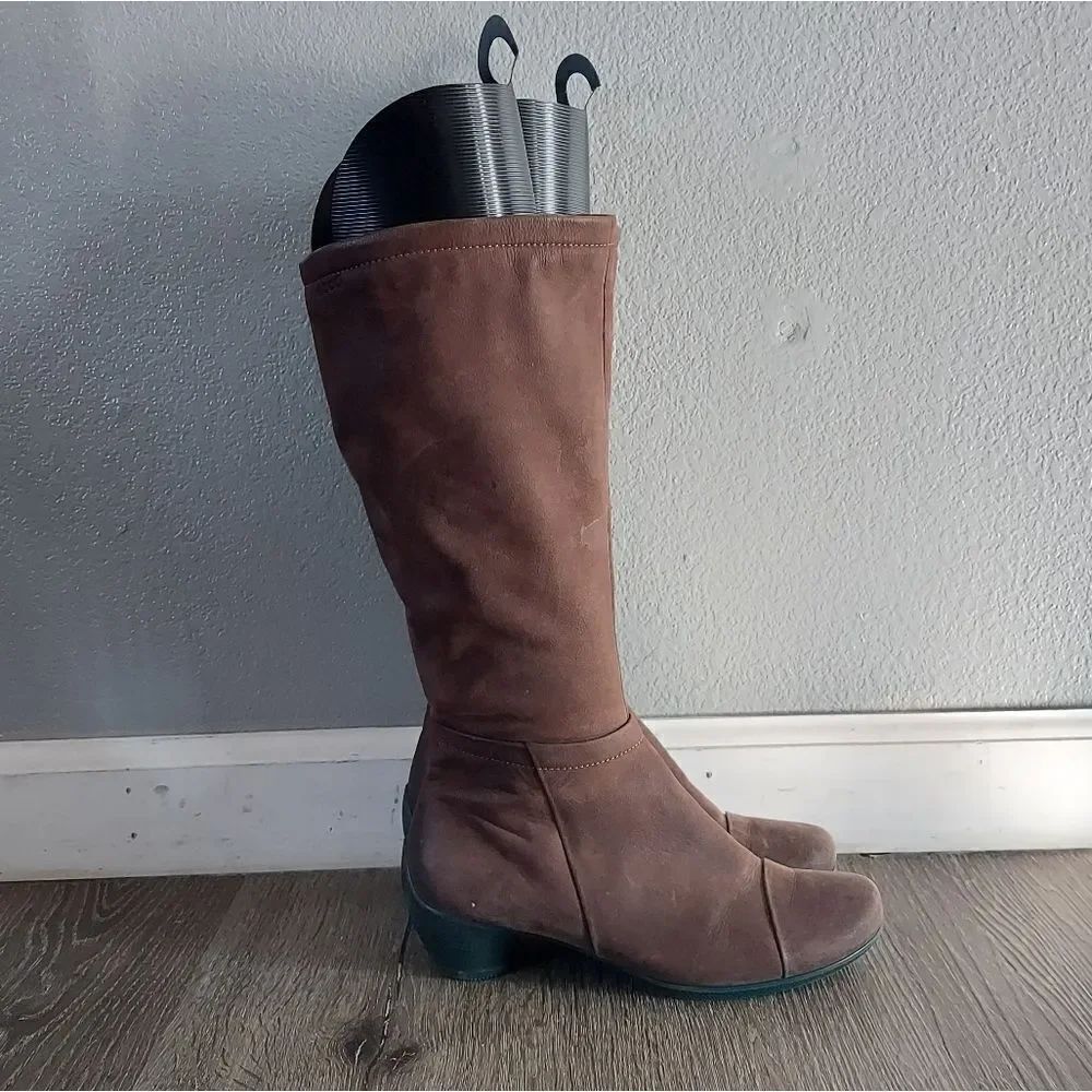 Ecco Women's Brown Suede Leather Tall Boot Green Heel Size 36